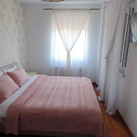 אלבה לוליה John'S Apartment מראה חיצוני תמונה